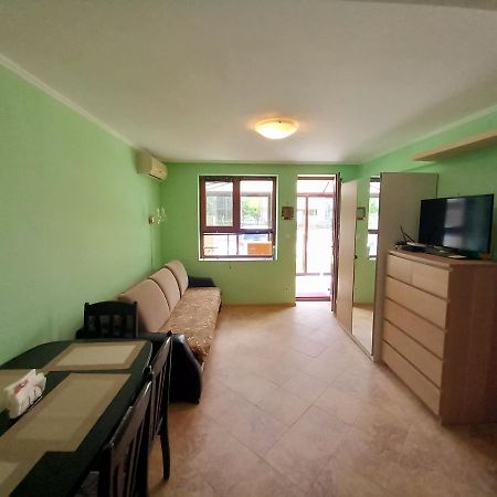 Lovely Nest With Glass Veranda Golden Sands Exteriör bild