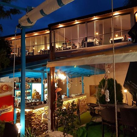 Lovely Nest With Glass Veranda Golden Sands Exteriör bild