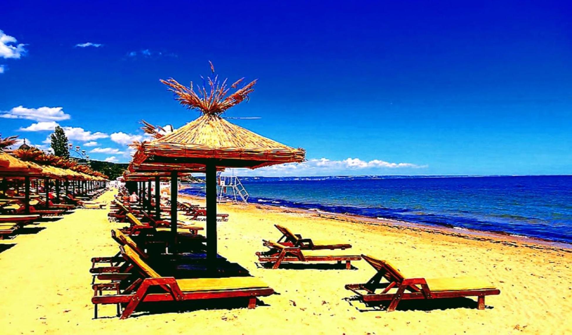 Lovely Nest With Glass Veranda Golden Sands Exteriör bild